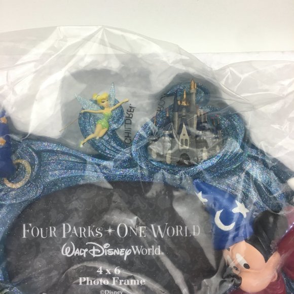 NIB Disney World Theme Park Pic Frame 4 Parks 4x6 w Rubber Fridge Magnet Frame - Picture 7 of 11